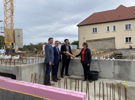Grundsteinlegung des Erweiterungsneubaus der Grundschule Nehesdorf